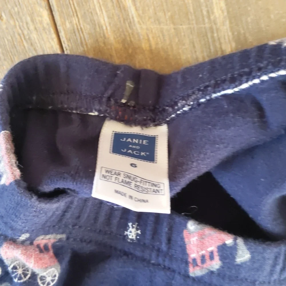 Size 6 Janie and Jack cotton train pajamas set